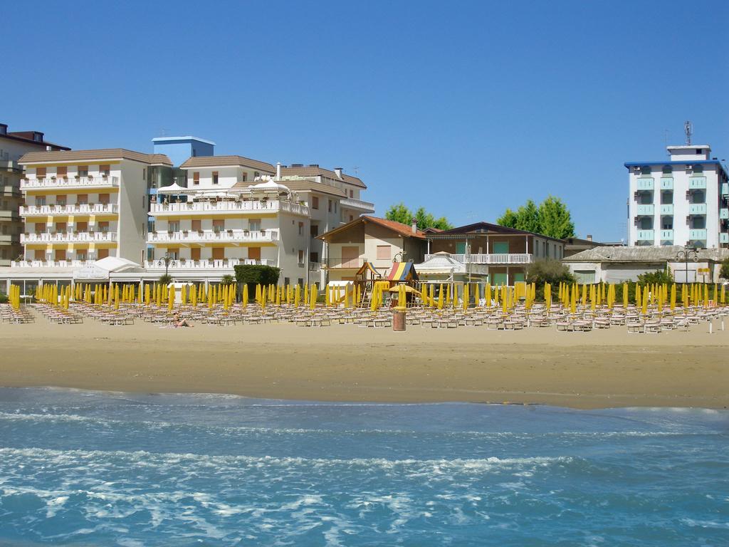 Hotel Bellaria Lido di Jesolo Exterior photo